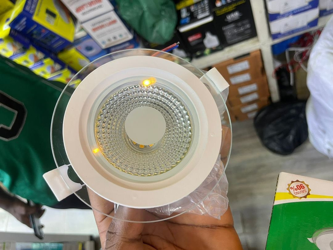 9+9w Glass Panel White/Warm