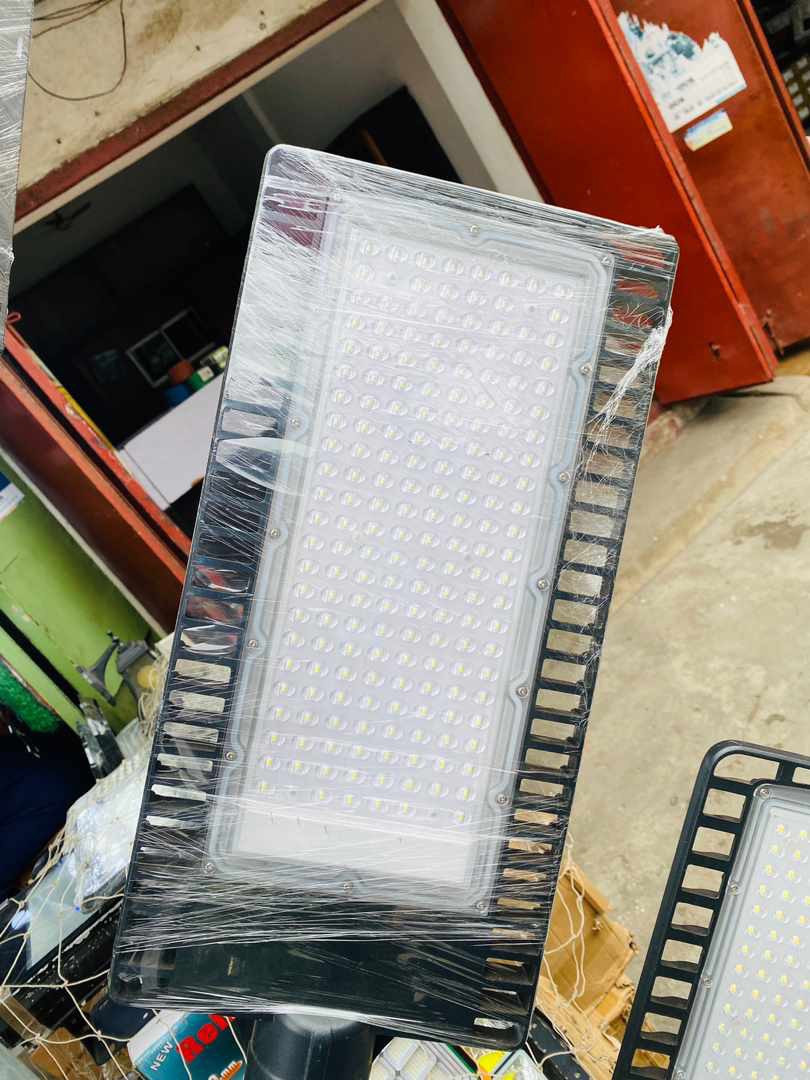 200W Led Swimming Streetlight